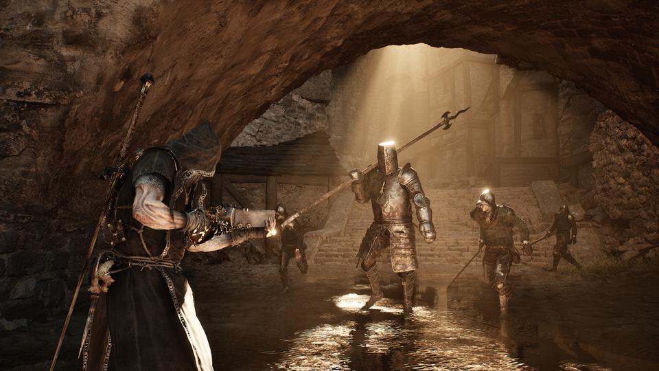 Hooded warrior faces a polearm-wielding knight and soldiers in a sunlit, flooded stone archway. — Mortal Shell II screenshot